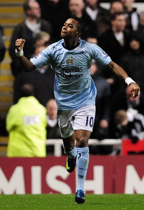 意大利11月名单：多纳鲁马领衔，里奇、斯卡马卡、早安哥回归（意大利11月大名单出炉：多纳鲁马领衔，里奇、斯卡马卡与“早安哥”重返阵容）