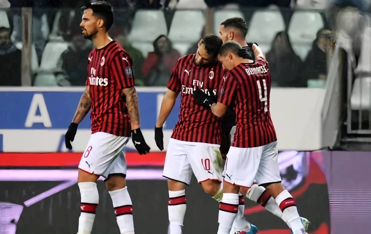 难逃伤病魔爪！巴西后场双核成为“双脆”，米利唐布雷默近些年连续重（伤病阴霾难散！巴西后防双核成“玻璃组合”，米利唐、布雷默近年屡遭重伤）