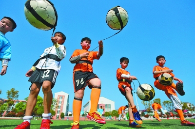 切尔西vs卡迪夫城首发：切尔西10人轮换，凯塞多首发（切尔西战卡迪夫首发：10人大轮换，凯塞多先发）