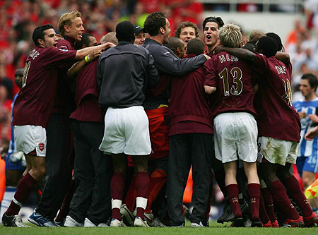 中超战报：里切利一锤定音，青岛西海岸1-0长春亚泰（中超速报：里切利打入制胜球，青岛西海岸1-0击败长春亚泰）