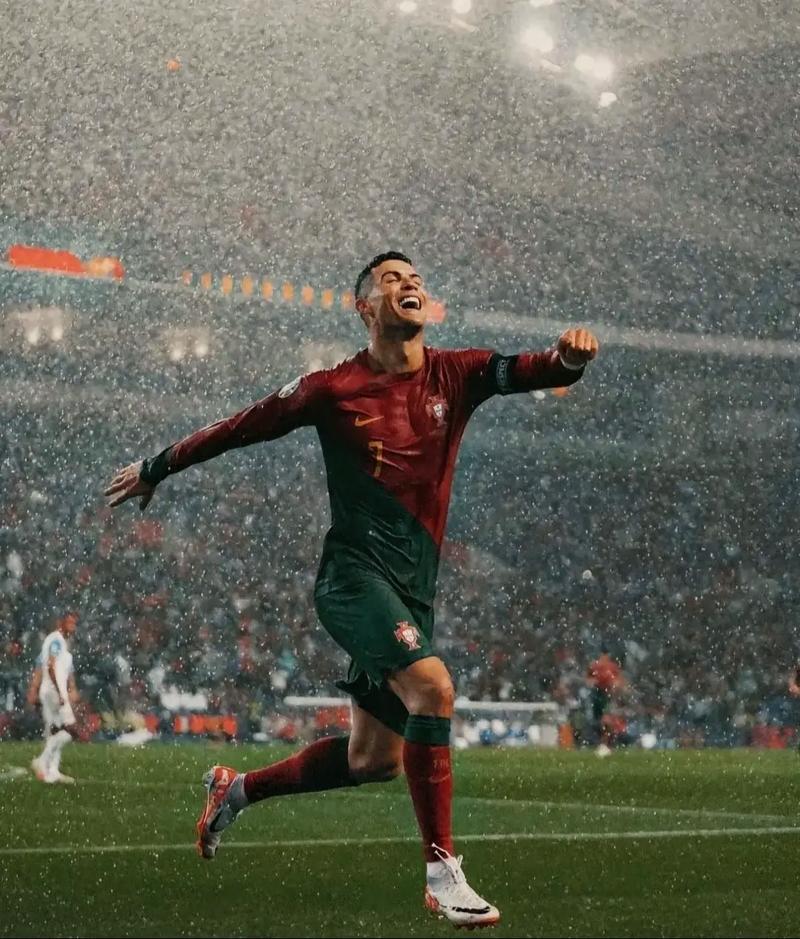 记者：申花将给球员放短假，12月2日重新集中备战广岛三箭（记者：申花安排球员短暂休整，12月2日再度集结备战广岛三箭）