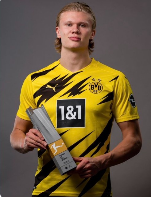 斯基拉：加西亚与巴萨的续约谈判已进入最后阶段，将续约3年（斯基拉：巴萨与加西亚续约谈判进入收官阶段，预计签下3年新约）