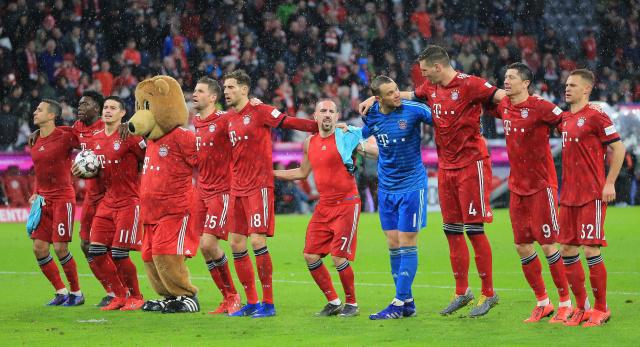 传闻：枪手、蓝军、红军、曼联和拜仁与卡马文加联系在一起（曝卡马文加成豪门目标：枪手、蓝军、红军、曼联与拜仁均被传有意）